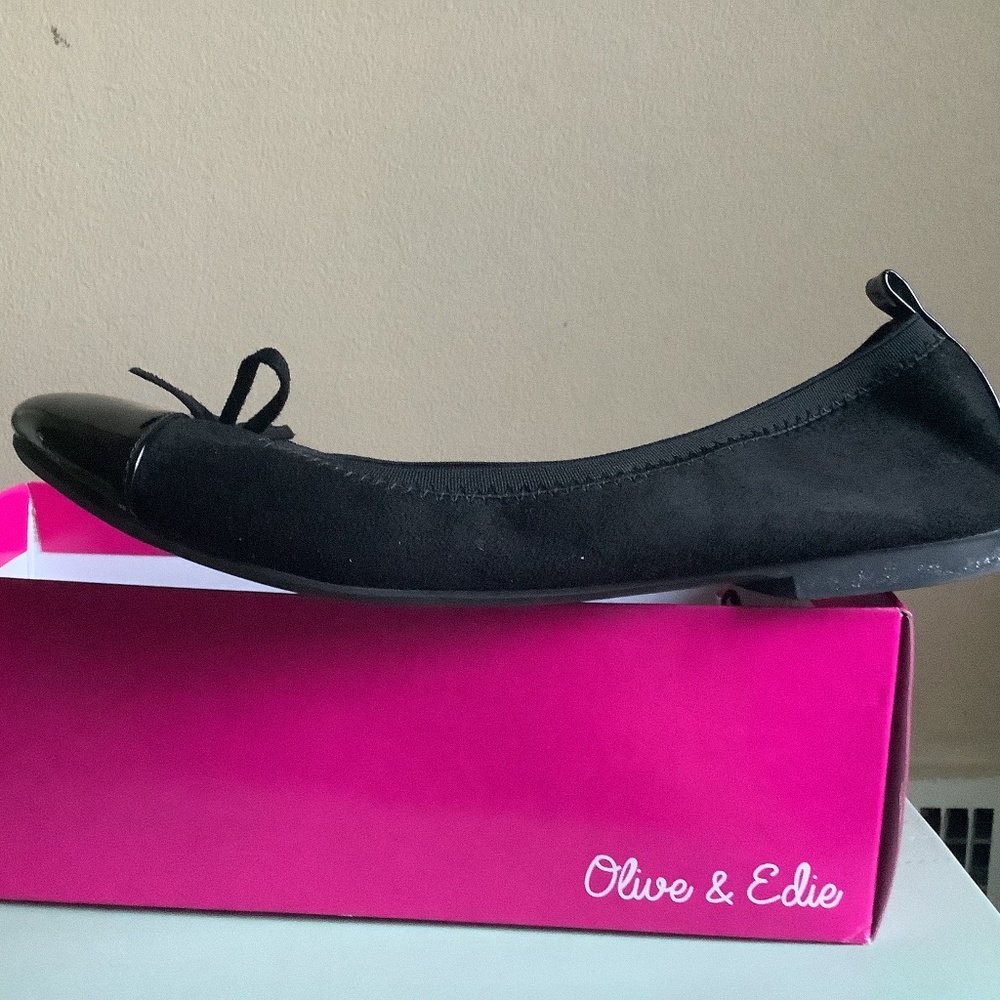 Olive & Edie Taylor black flats